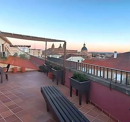 Vivienda Con Desayuno. En El Cielo De Szálloda Salamanca