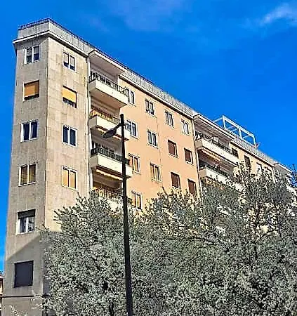 Vivienda Con Desayuno. En El Cielo De 4* Salamanca