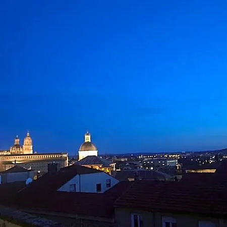 Hotel Vivienda Con Desayuno. En El Cielo De